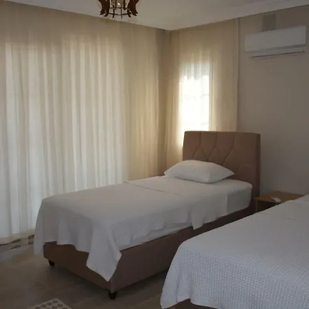 Sari * Dalyan